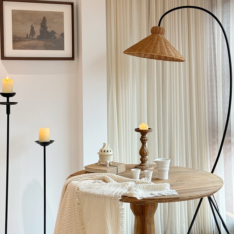 Mid Century Rattan Floor Lamp  - Lighting Room Decor Items reseña y precio