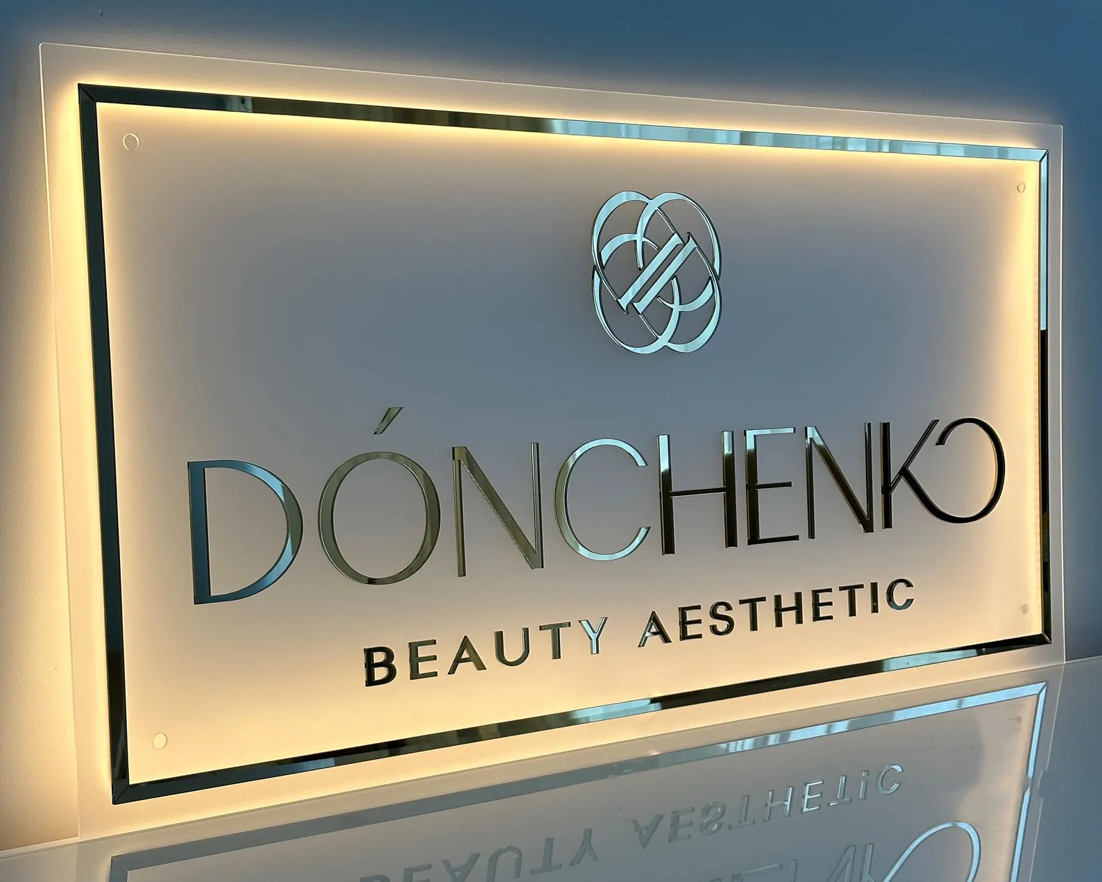 Custom Business Logo LED Sign  - Lighting Decor Company reseña y precio